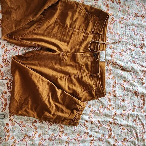 REI pants 42&32 - Picture 2 of 5